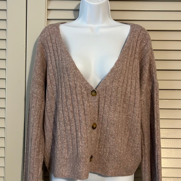 Lavender Cardigan - Picture 1 of 3